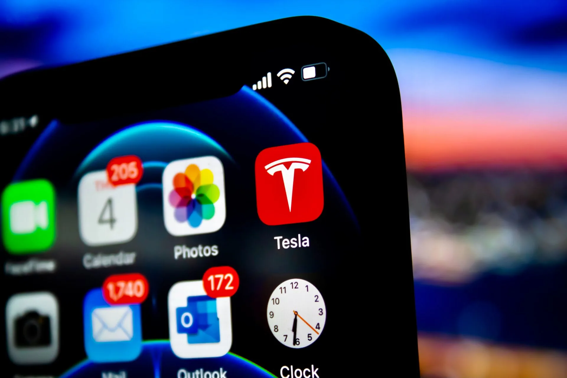 Tesla App – Top 10 Features You Need To Know